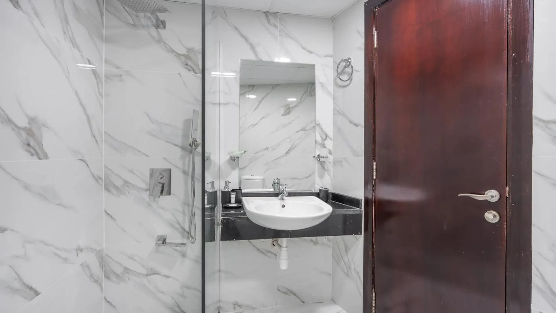 Appartement City Center And Cozy 1 Bedroom In Dec Tower 1 Dubai