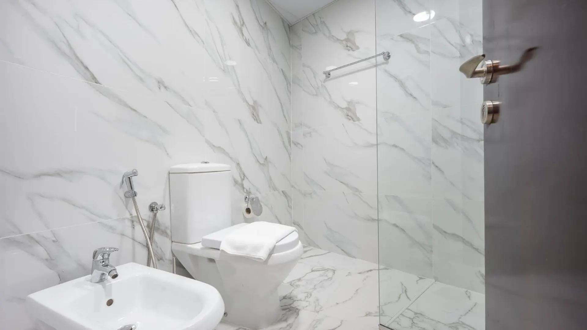 City Center And Cozy 1 Bedroom In Dec Tower 1 Dubai